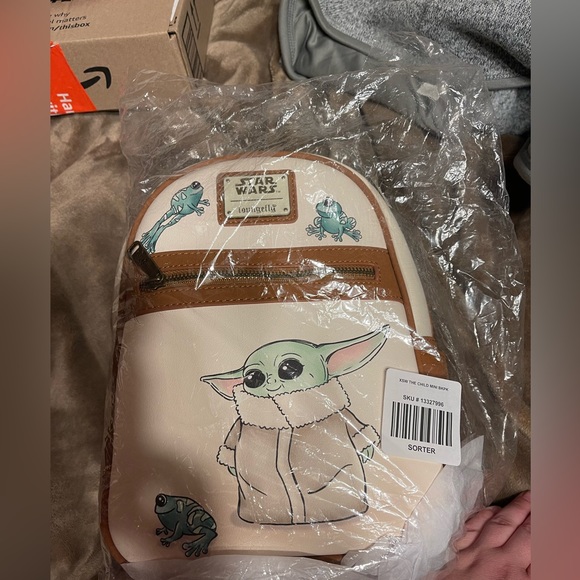 Loungefly Star Wars The Mandalorian The Child with Frogs Mini Backpack main image 2